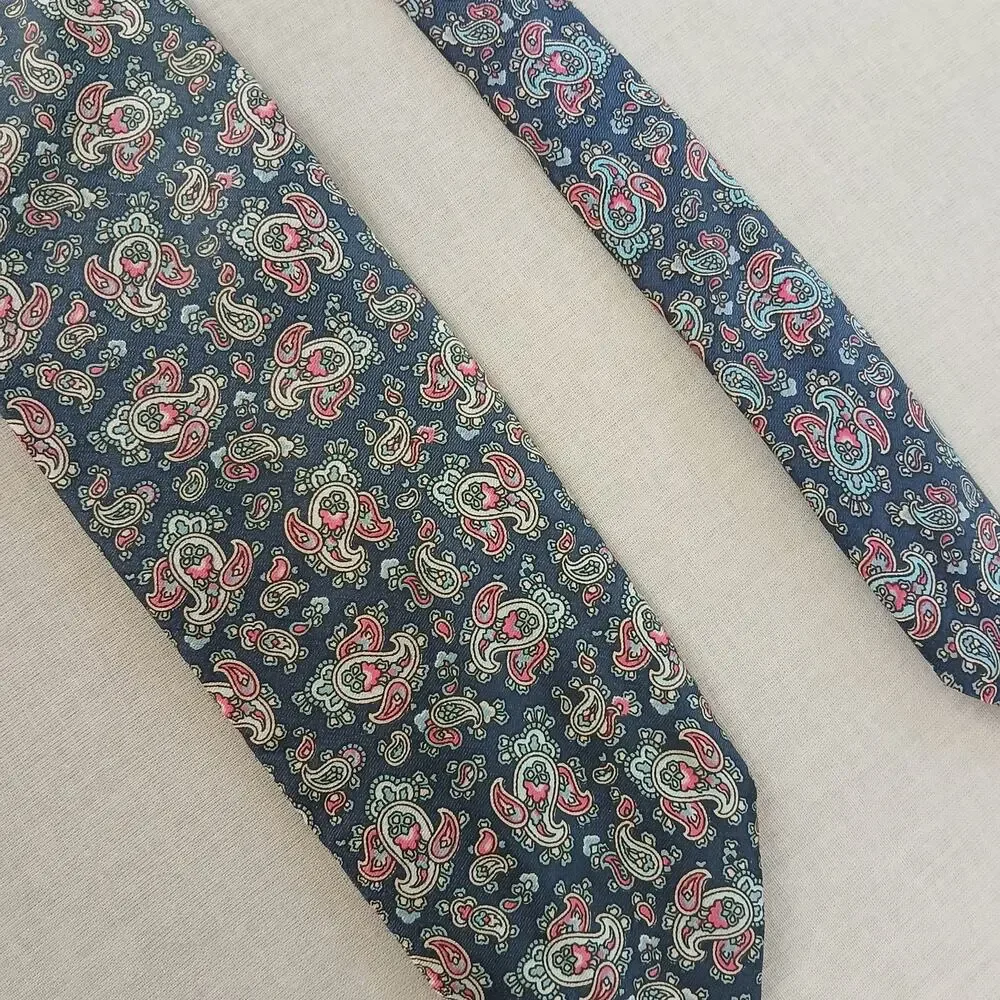 Vintage Gant Blue Paisley Silk Mens Necktie classic 70s 80s red cream retro